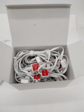 Govee Permanent Outdoor Lights, 15M con 72 Luci LED RGBIC per Esterni, 72 Modalità di Scena, IP67