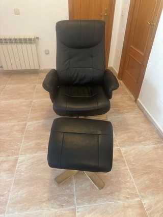 Sillón abatible piel negro con reposapiés