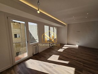 Piso en venta en Universidad - Los Lirios en Logroño