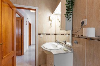 Piso en venta en La Carihuela en Torremolinos