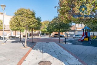 Chalet en venta en Avda. De los Ogíjares en Armilla