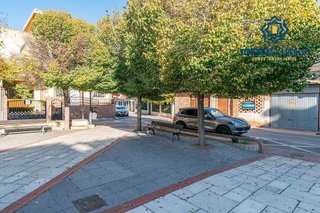 Chalet en venta en Avda. De los Ogíjares en Armilla