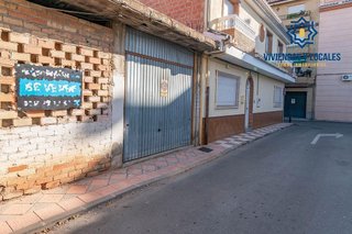Chalet en venta en Avda. De los Ogíjares en Armilla