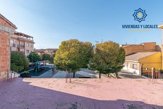 Chalet en venta en Avda. De los Ogíjares en Armilla