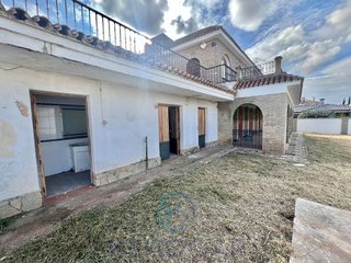 Chalet en venta en La Motilla en Dos Hermanas
