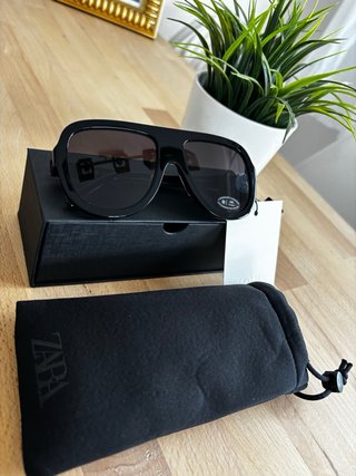 Gafas de sol pantalla Zara negras