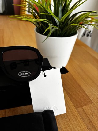 Gafas de sol pantalla Zara negras