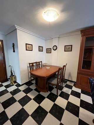 Piso en alquiler en La Plata en Sevilla
