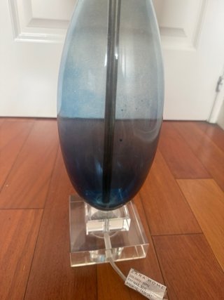 Lámpara Zara Home azul y transparente