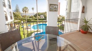 Piso en venta en Puerto de la Duquesa en Manilva