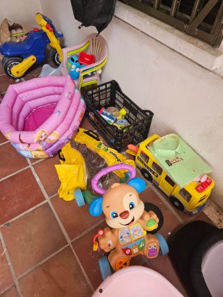 Juguetes en general, Tren Infantil, piscinas etc
