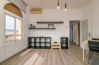 Ático en venta en La Font de la Guatlla en Barcelona