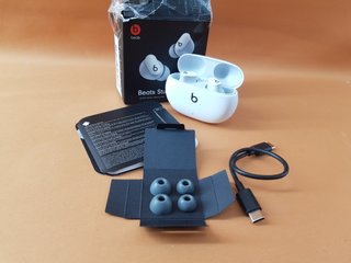 Beats Studio Buds Blancos - Cancelación Ruido
