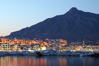 Local comercial en alquiler en Puerto Banús en Marbella