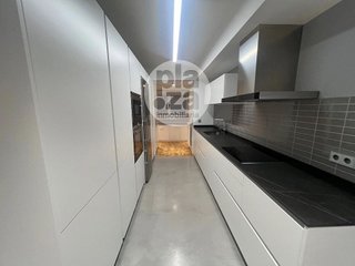 Piso en venta en Plaza España - Villa Pilar - Reyes Católicos - Vadillos en Burgos