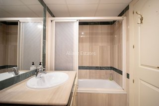 Piso en venta en Puerto Marina en Benalmádena