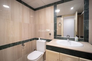 Piso en venta en Puerto Marina en Benalmádena