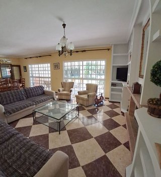 Chalet en venta en Palomares del Río