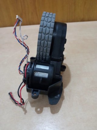Rueda ESSENTIAL Roomba