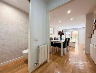 Casa adosada en venta en Santa Eulàlia en Hospitalet de Llobregat, L´