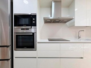 Casa adosada en venta en Santa Eulàlia en Hospitalet de Llobregat, L´
