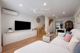 Casa adosada en venta en Santa Eulàlia en Hospitalet de Llobregat, L´