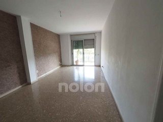 Piso en venta en Artigas - Llefià en Badalona