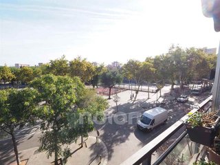 Piso en venta en Artigas - Llefià en Badalona