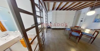 Piso en venta en El Raval en Barcelona