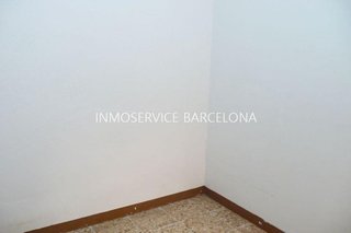 Casa adosada en venta en El Camp de l'Arpa del Clot en Barcelona