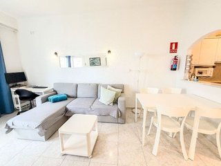 Piso en venta en Playa de la Fontanilla en Marbella