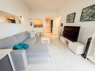 Piso en venta en Playa de la Fontanilla en Marbella