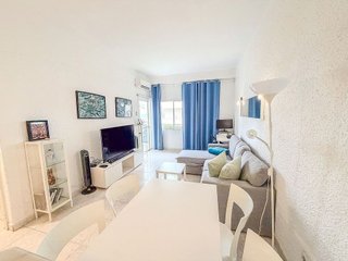 Piso en venta en Playa de la Fontanilla en Marbella