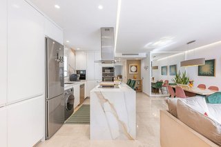 Piso en venta en Los Naranjos - Las Brisas en Marbella