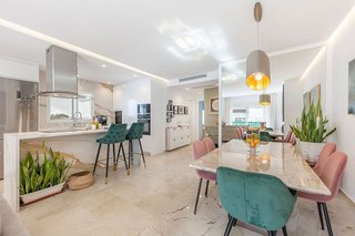 Piso en venta en Los Naranjos - Las Brisas en Marbella