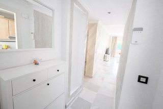 Piso en venta en Los Naranjos - Las Brisas en Marbella