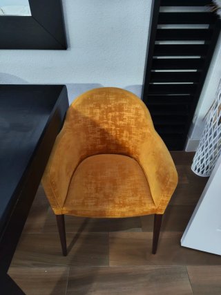 6 Sillas de comedor de tela y madera