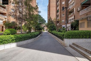Piso en venta en Cervantes en Granada