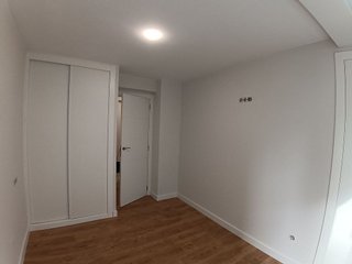 Piso en venta en Cuatro Caminos - Plaza de la Cubela en Coruña (A)
