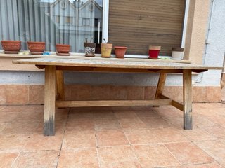 Mesa de jardín de madera