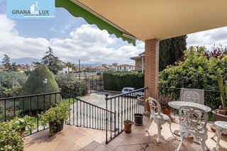 Chalet en venta en Ogíjares