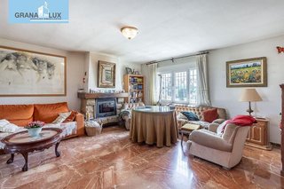 Chalet en venta en Ogíjares