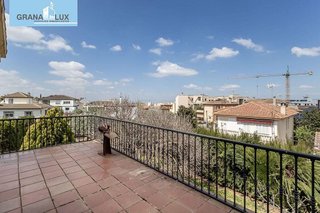 Chalet en venta en Ogíjares