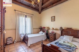 Chalet en venta en Zubia (La)