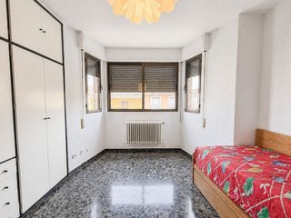 Casa adosada en venta en Yecla