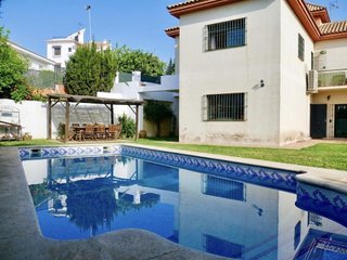 Chalet en venta en Montequinto en Dos Hermanas
