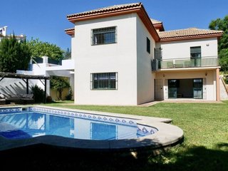 Chalet en venta en Montequinto en Dos Hermanas