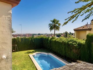 Chalet en venta en Montequinto en Dos Hermanas