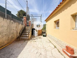 Chalet en venta en Sant Vicenç dels Horts