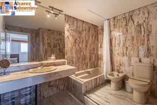 Piso en venta en Torrequebrada en Benalmádena